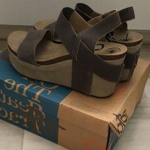 OTBT Bushnell in Soft Gray Size 9.5